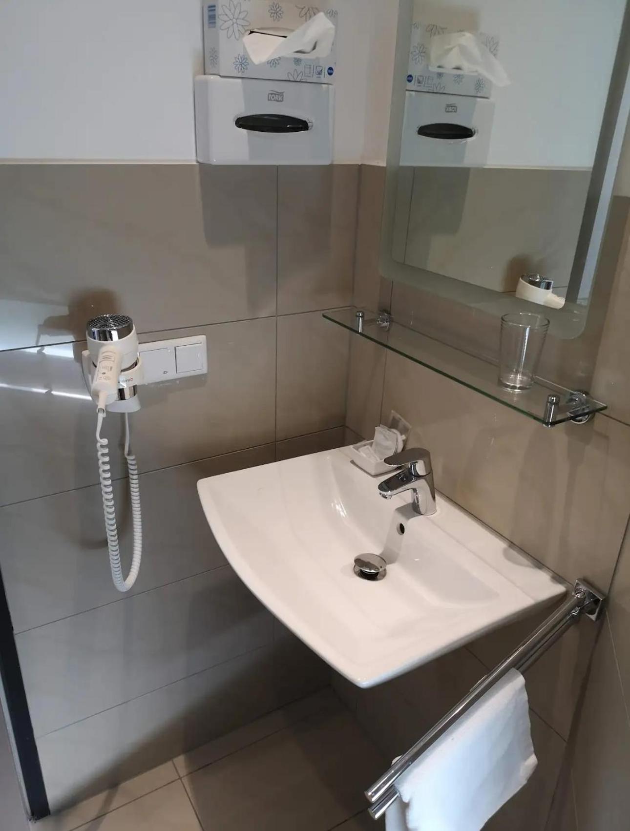 Hotel Waldschloesschen مولهايم ان الرور دير المظهر الخارجي الصورة