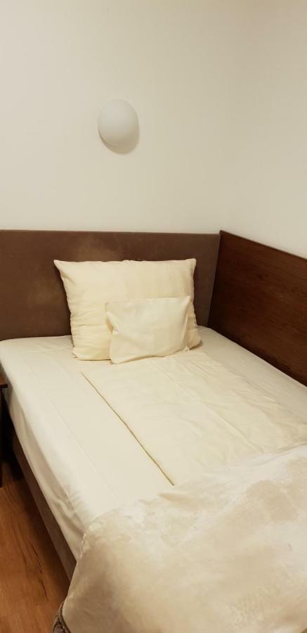 Hotel Waldschloesschen مولهايم ان الرور دير المظهر الخارجي الصورة