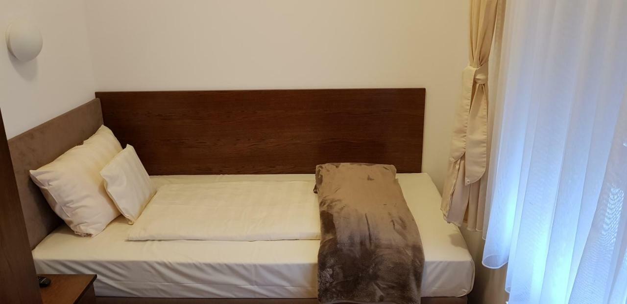 Hotel Waldschloesschen مولهايم ان الرور دير المظهر الخارجي الصورة